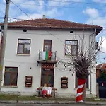 куклите Petrevene