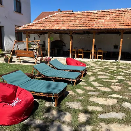 куклите Vakantiehuis Petrevene